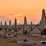דירה Colorful By The Beach-beahost ביביונה