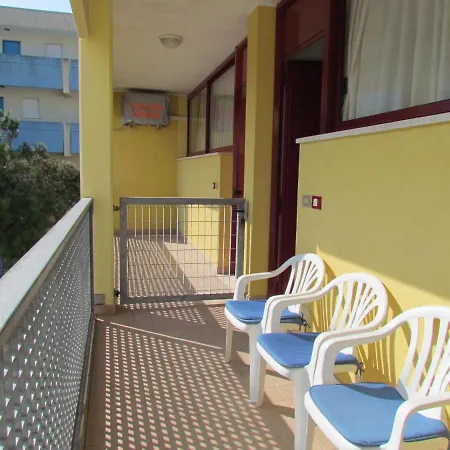 Apartment Colorful By The - Beahost *